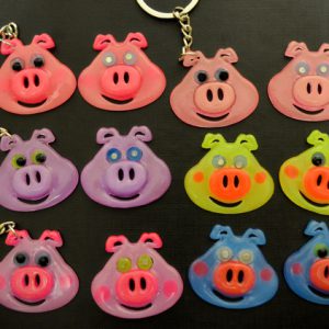 Люмінесцентний сувенір "Pig-Smile-1" - брелок, магніт