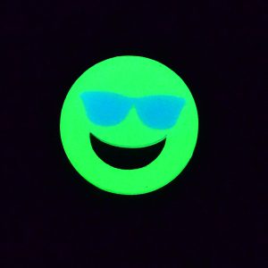Люмінесцентний сувенір “Smile-VIP” – магніт